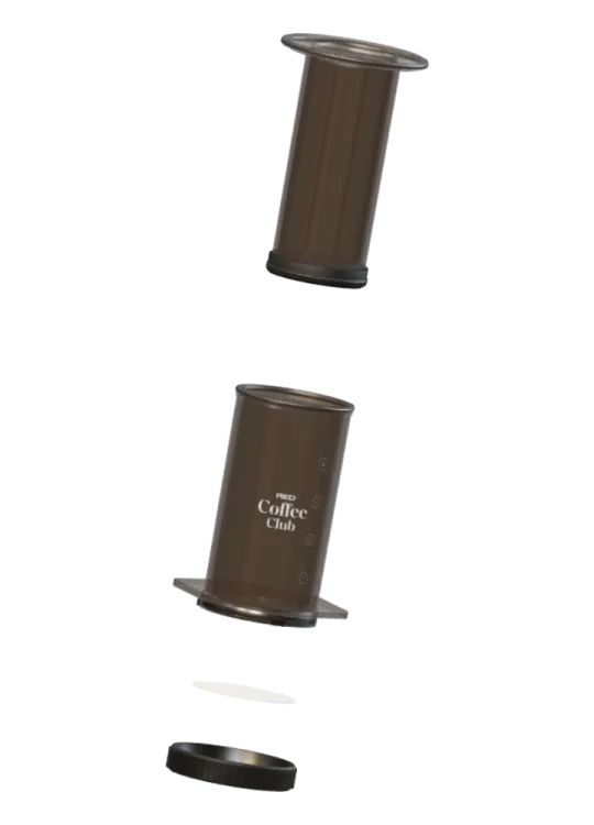 Émbolo, cámara, filtro y tapa del AeroPress, listos para ensamblar